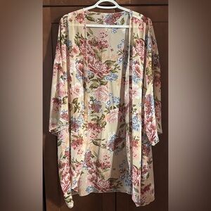 5 for $25. NWOT Floral Kimono